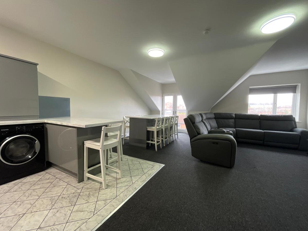 ליברפול Mays Apartments - 102 Mill Street, Free Parking, 2 Minute Walk To Baltic Market And City Centre - Apartments Sleep 1-10 Guests מראה חיצוני תמונה