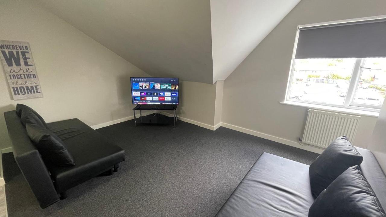 ליברפול Mays Apartments - 102 Mill Street, Free Parking, 2 Minute Walk To Baltic Market And City Centre - Apartments Sleep 1-10 Guests מראה חיצוני תמונה