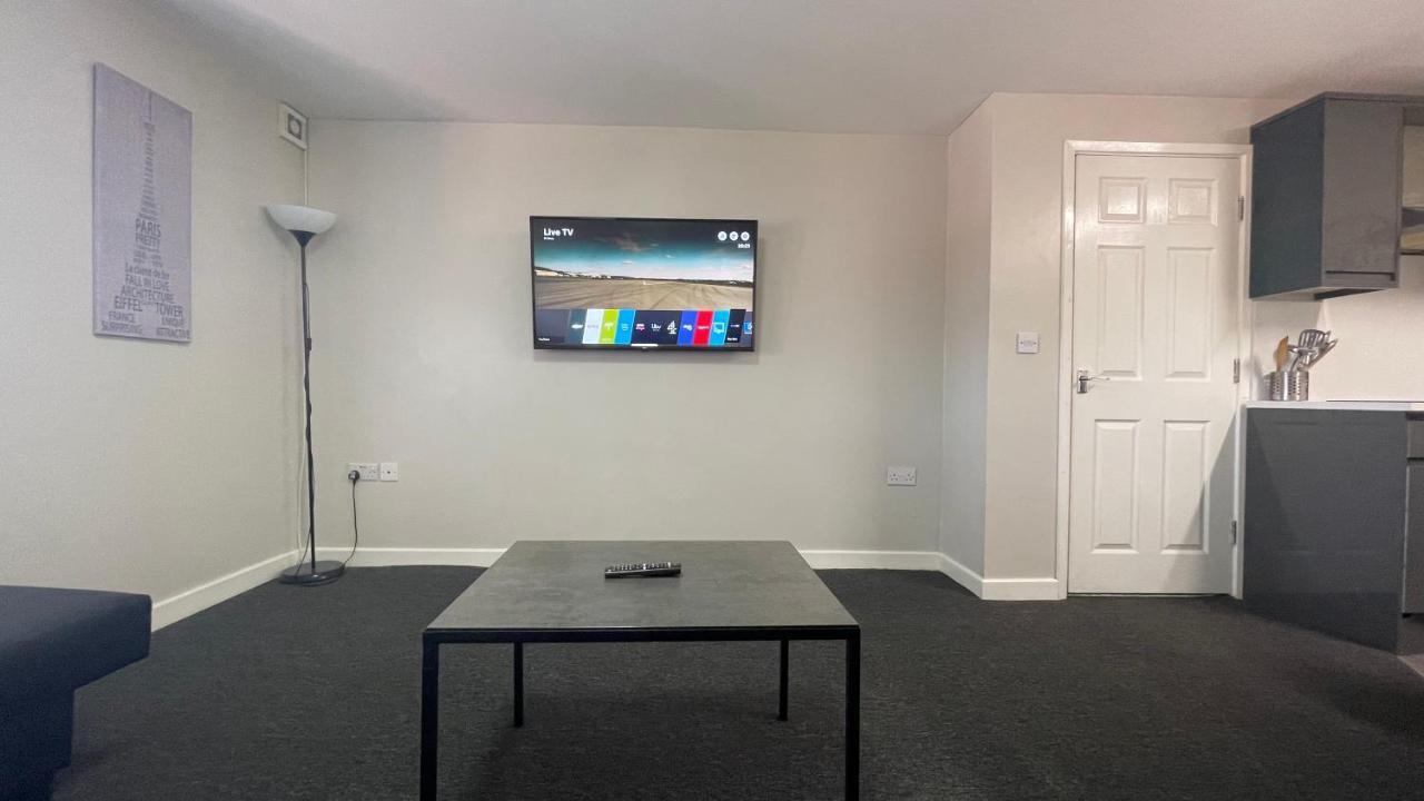 ליברפול Mays Apartments - 102 Mill Street, Free Parking, 2 Minute Walk To Baltic Market And City Centre - Apartments Sleep 1-10 Guests מראה חיצוני תמונה