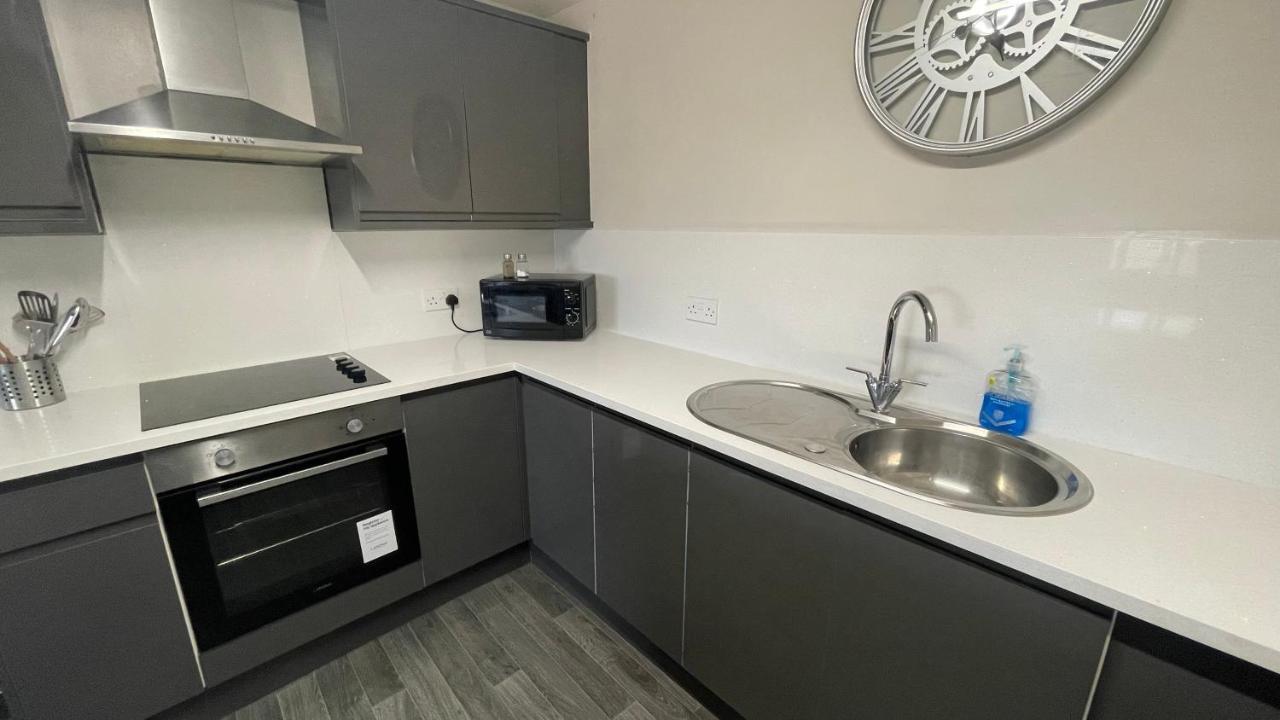 ליברפול Mays Apartments - 102 Mill Street, Free Parking, 2 Minute Walk To Baltic Market And City Centre - Apartments Sleep 1-10 Guests מראה חיצוני תמונה