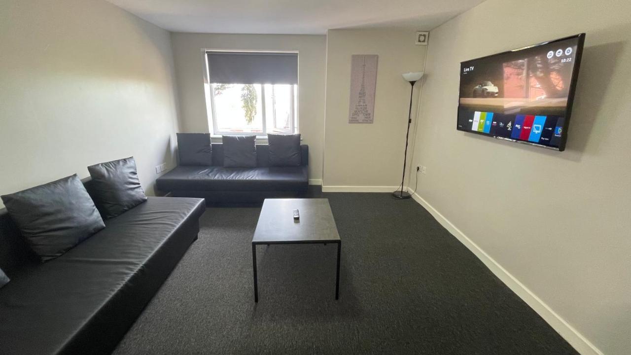 ליברפול Mays Apartments - 102 Mill Street, Free Parking, 2 Minute Walk To Baltic Market And City Centre - Apartments Sleep 1-10 Guests מראה חיצוני תמונה