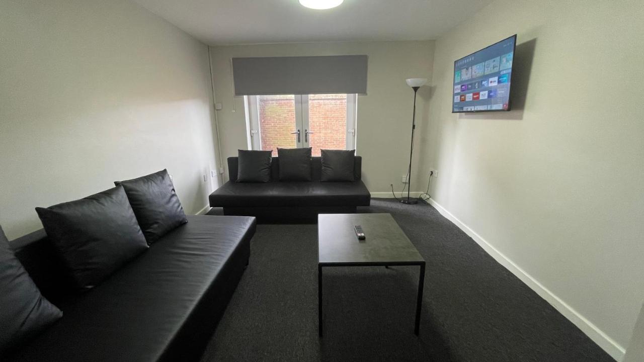 ליברפול Mays Apartments - 102 Mill Street, Free Parking, 2 Minute Walk To Baltic Market And City Centre - Apartments Sleep 1-10 Guests מראה חיצוני תמונה