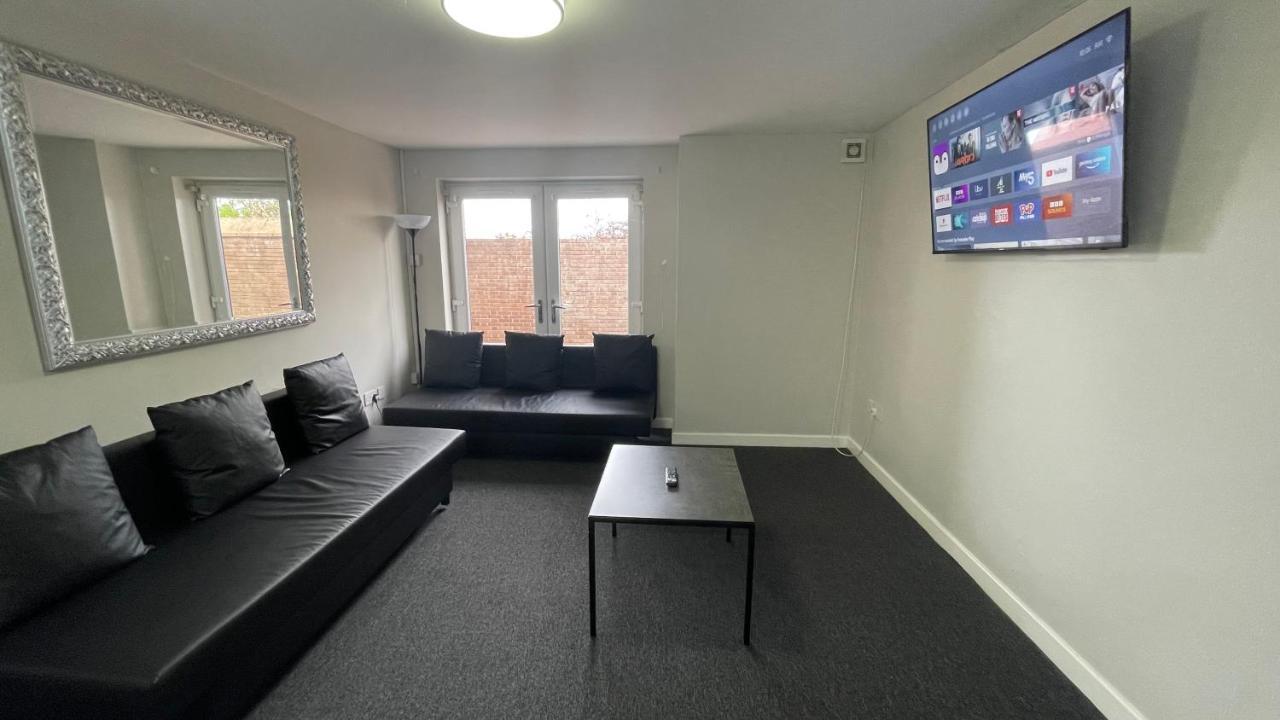 ליברפול Mays Apartments - 102 Mill Street, Free Parking, 2 Minute Walk To Baltic Market And City Centre - Apartments Sleep 1-10 Guests מראה חיצוני תמונה