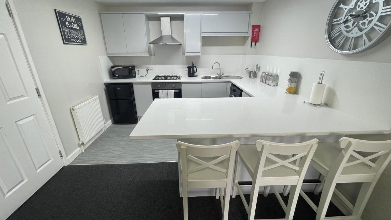 ליברפול Mays Apartments - 102 Mill Street, Free Parking, 2 Minute Walk To Baltic Market And City Centre - Apartments Sleep 1-10 Guests מראה חיצוני תמונה