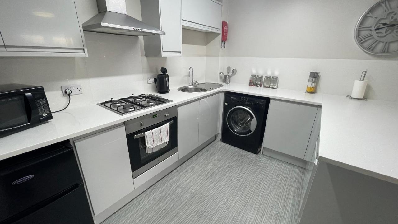 ליברפול Mays Apartments - 102 Mill Street, Free Parking, 2 Minute Walk To Baltic Market And City Centre - Apartments Sleep 1-10 Guests מראה חיצוני תמונה
