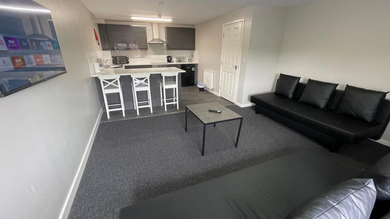 ליברפול Mays Apartments - 102 Mill Street, Free Parking, 2 Minute Walk To Baltic Market And City Centre - Apartments Sleep 1-10 Guests מראה חיצוני תמונה
