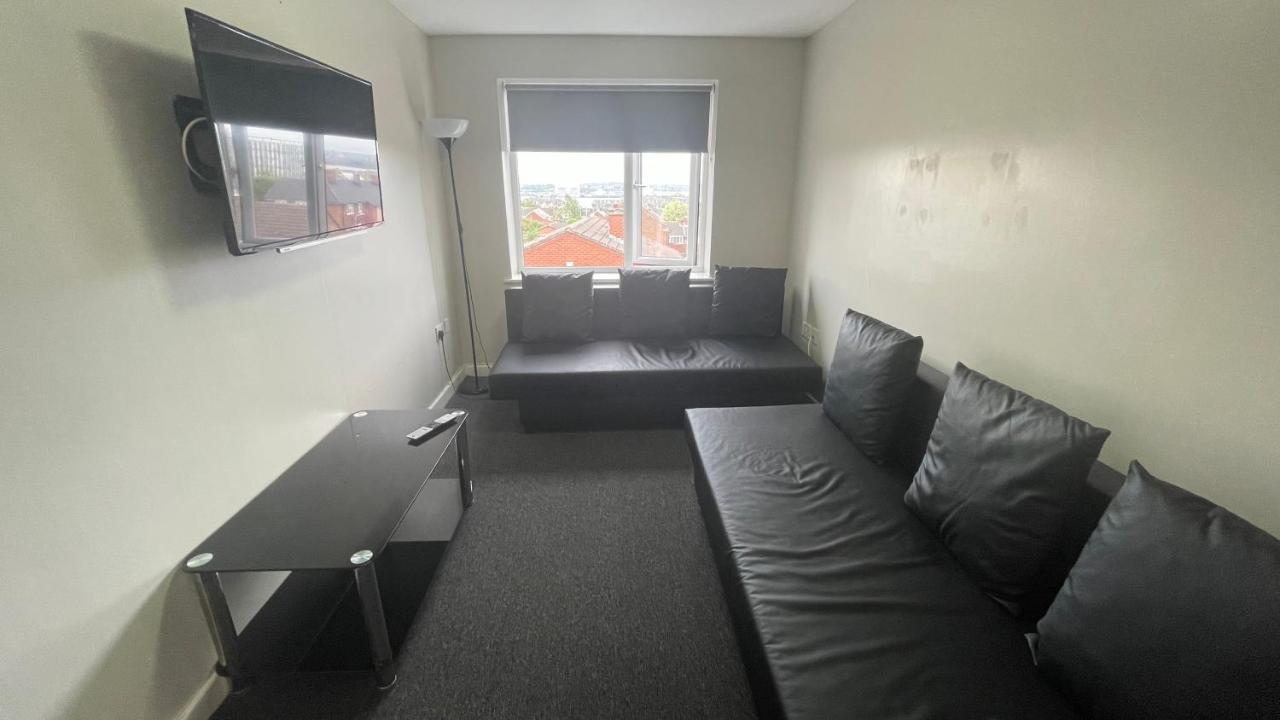 ליברפול Mays Apartments - 102 Mill Street, Free Parking, 2 Minute Walk To Baltic Market And City Centre - Apartments Sleep 1-10 Guests מראה חיצוני תמונה