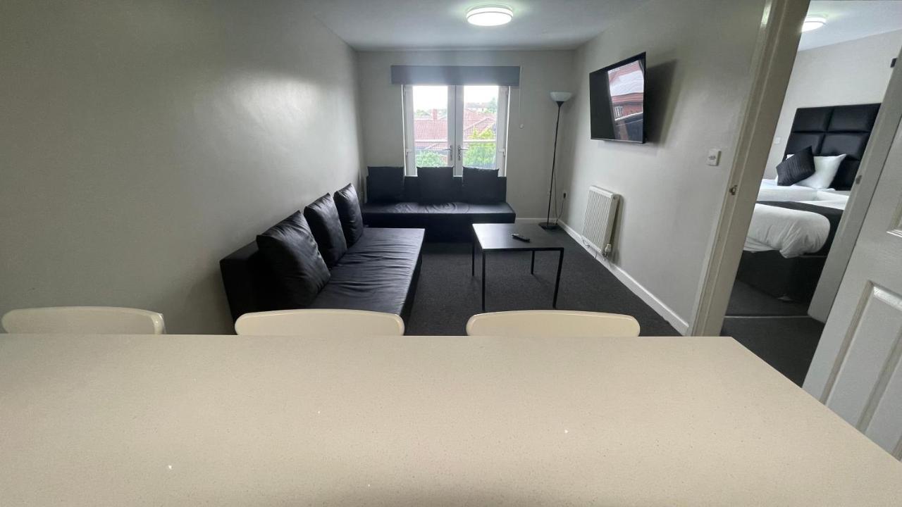 ליברפול Mays Apartments - 102 Mill Street, Free Parking, 2 Minute Walk To Baltic Market And City Centre - Apartments Sleep 1-10 Guests מראה חיצוני תמונה