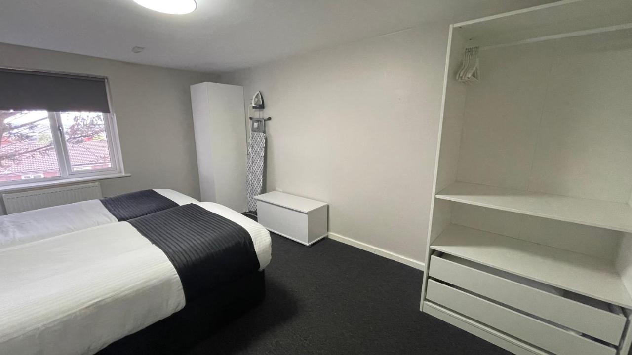 ליברפול Mays Apartments - 102 Mill Street, Free Parking, 2 Minute Walk To Baltic Market And City Centre - Apartments Sleep 1-10 Guests מראה חיצוני תמונה
